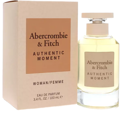 Authentic Moment Woman Abercrombie & Fitch